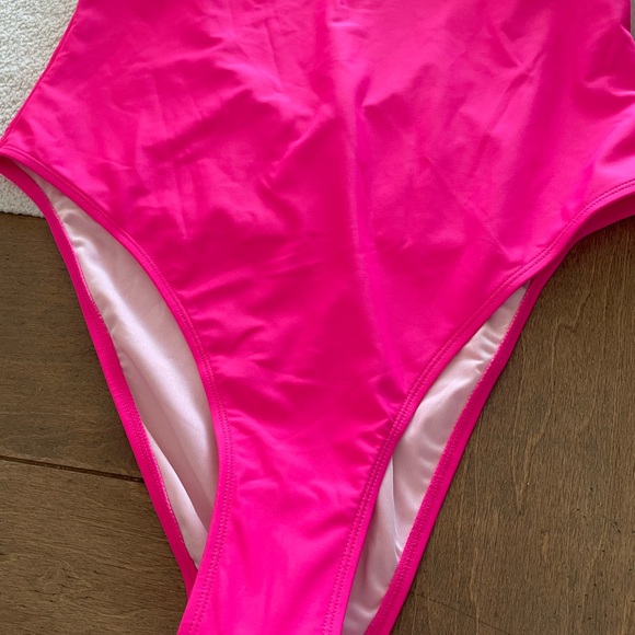 Fuchsia pink L swimsuit new perfect for summer - Picture 4 of 5